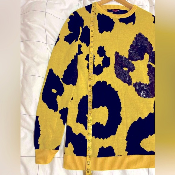 NWOT โจ๐ Leopard print sequin long sweater SISTER BY SIBLING size S - Picture 4 of 8